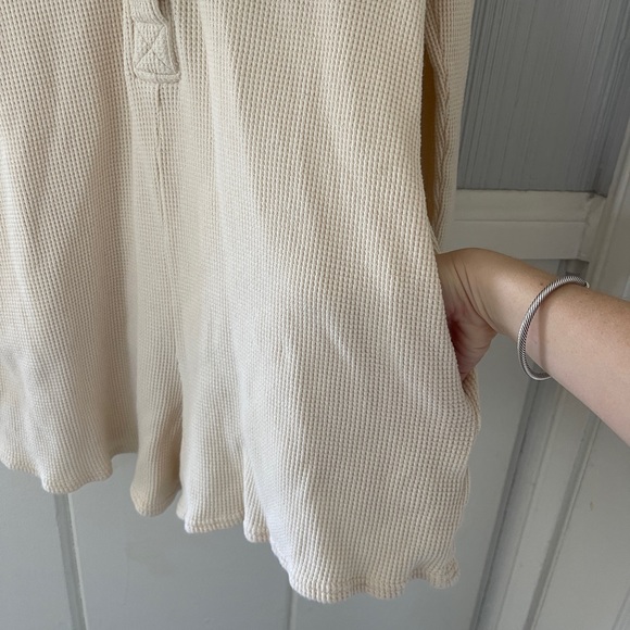 Urban Outfitters collared lounge romper - Picture 2 of 4